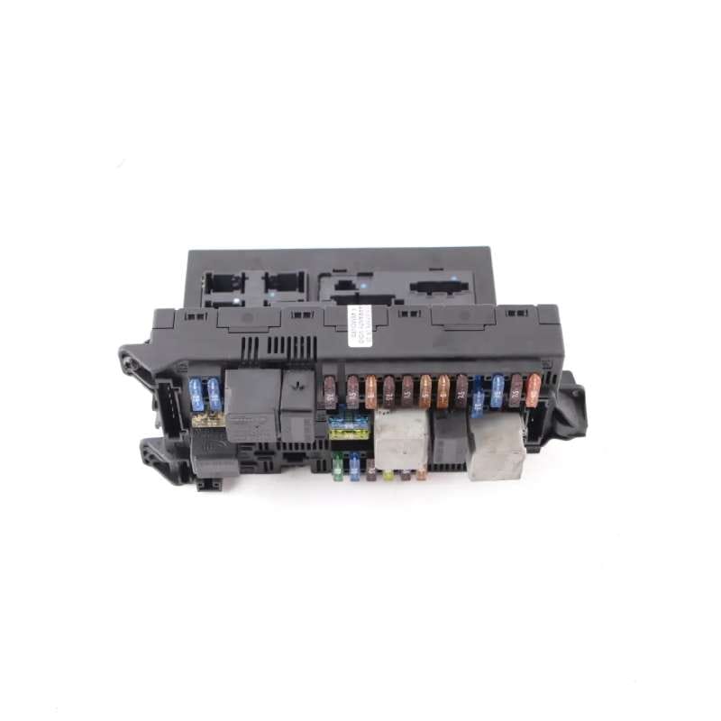 جعبه فیوز داخل کابین بنز e200 اتاق w211