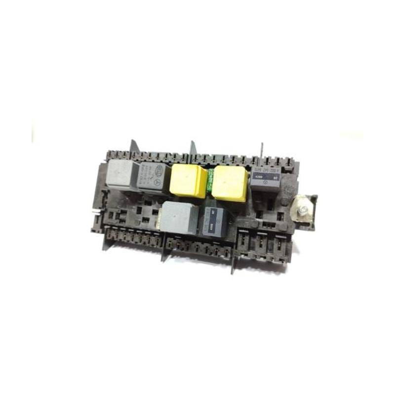 جعبه فیوز داخل کابین بنز cla45 اتاق c117