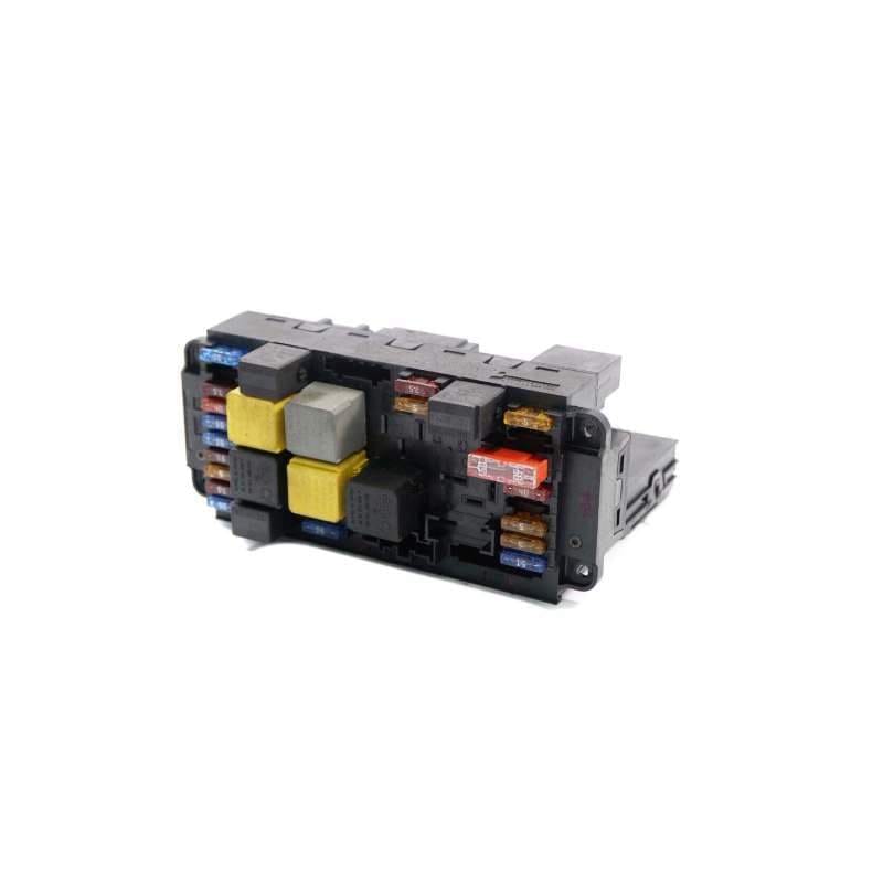 جعبه فیوز داخل موتور بنز a200 اتاق w169