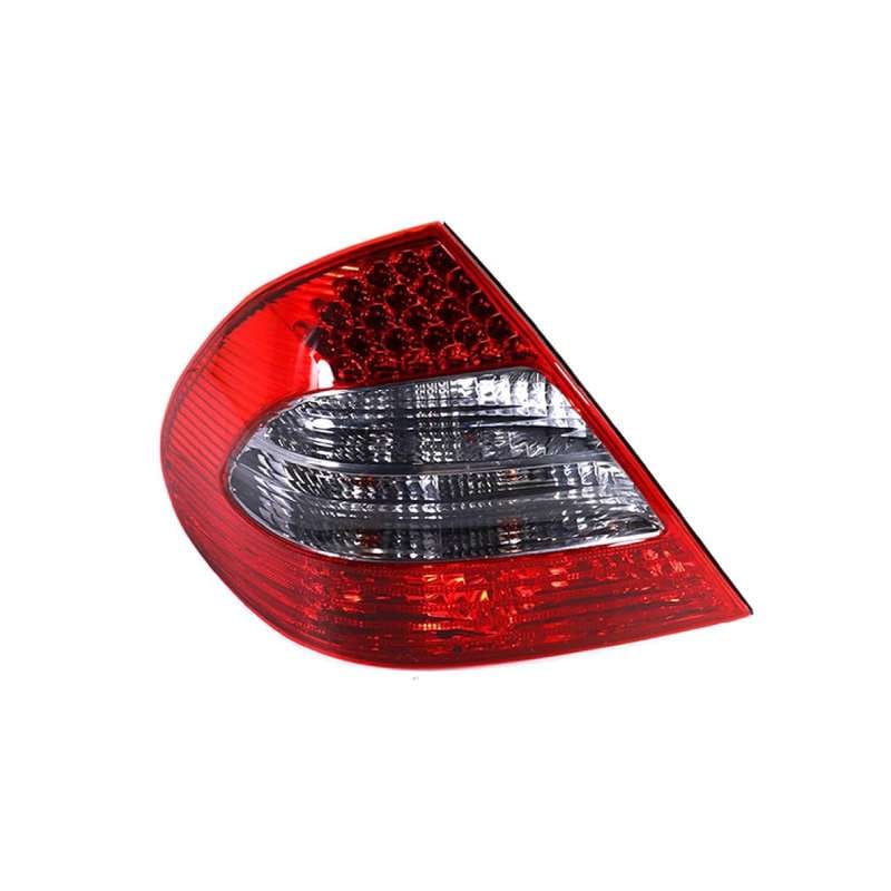 چراغ عقب خطر عقب بنز E200 اتاق W211