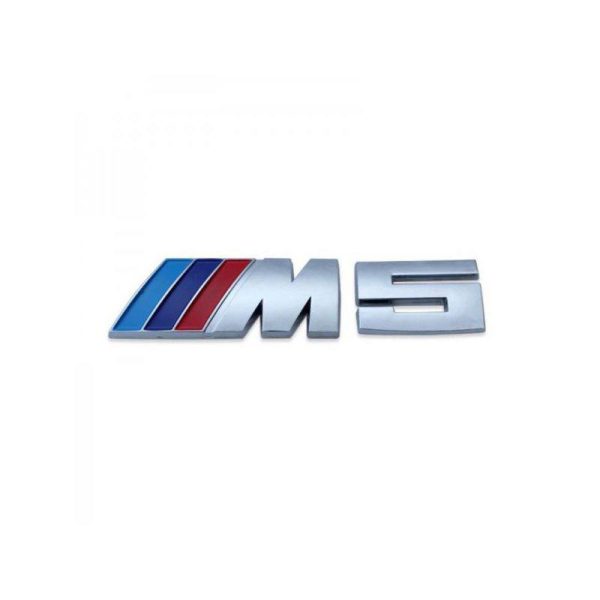 لوگو  m5روی درب صندوق بی ام و