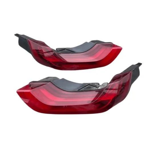 چراغ خطر عقب بی ام و i8