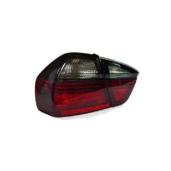 چراغ عقب بی ام و سری ۳ e90 از سال۲۰۱۱ تا ۲۰۰۶