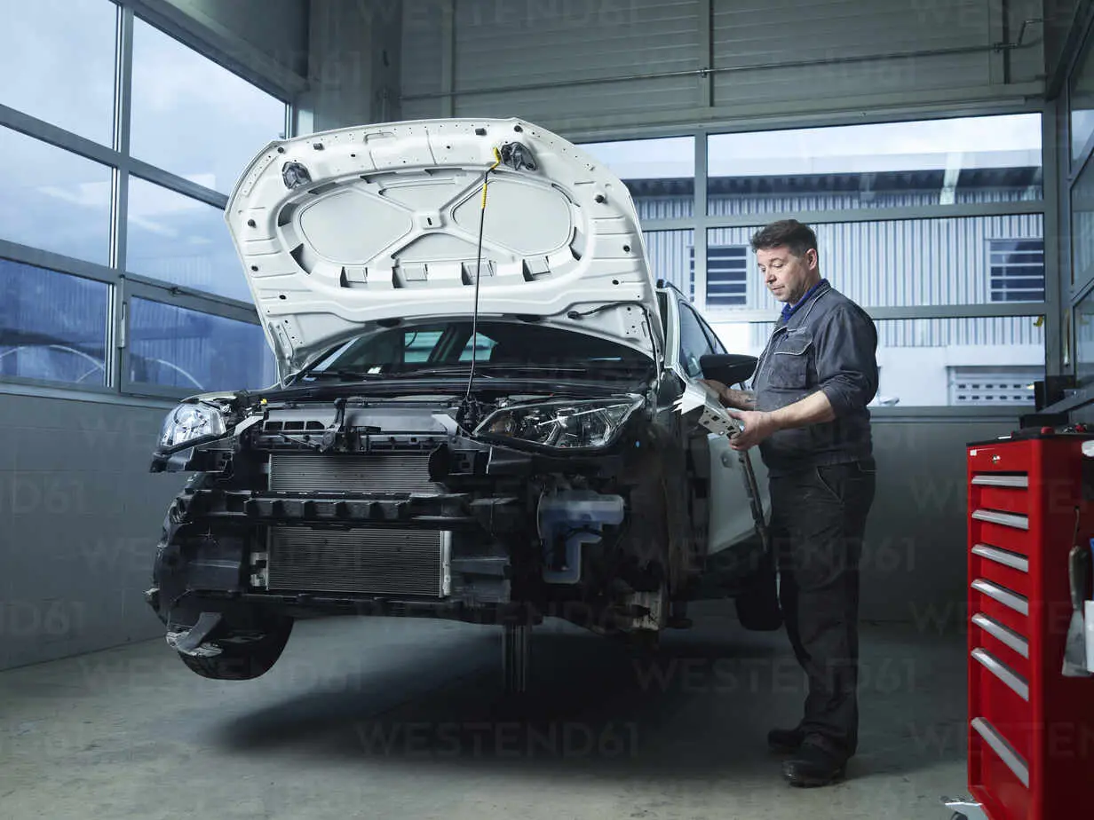رایج‌ترین مشکلات خودروهای بنز، BMW، پورشه و فولکس واگن